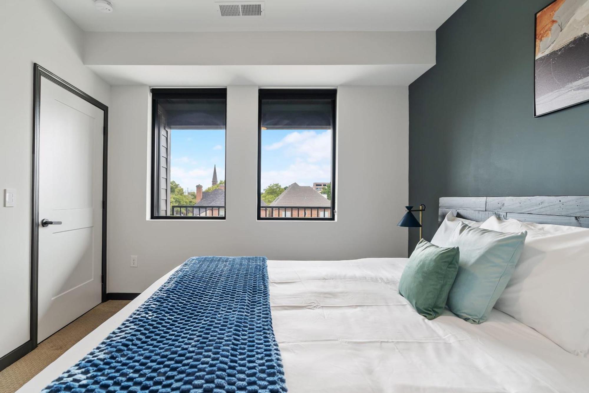 Cozysuites On Mass With Garage Parking #4 Ινδιανάπολη Εξωτερικό φωτογραφία